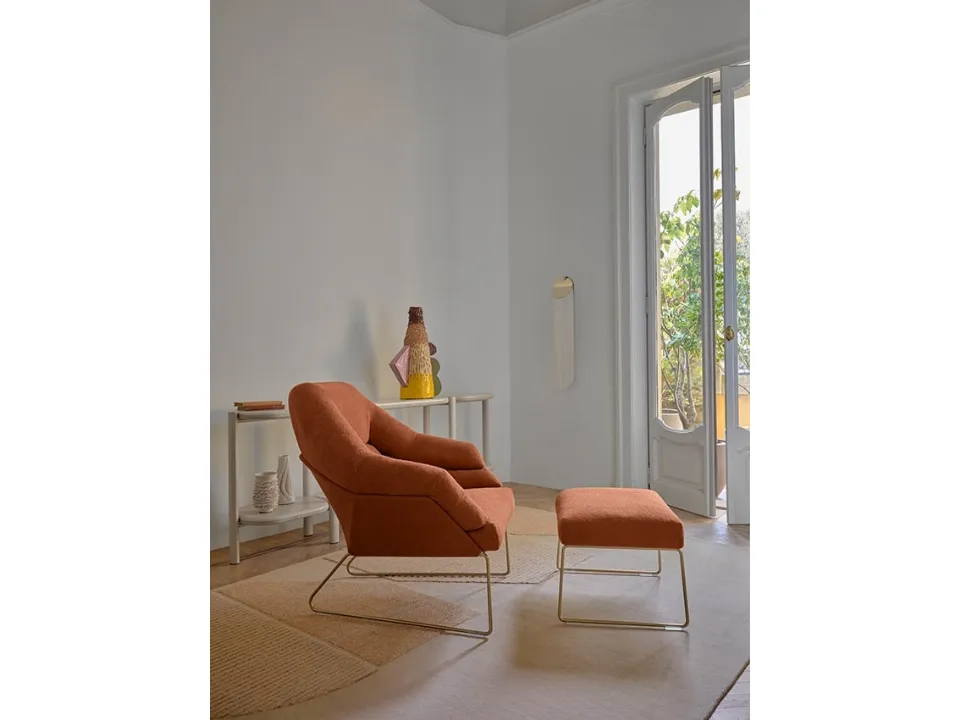New York Line Armchair - Bergère by Saba