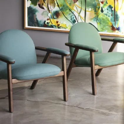 Peggy 1430 armchair by Bross Italia.