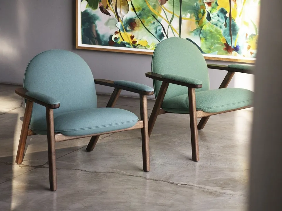 Peggy 1430 armchair by Bross Italia.