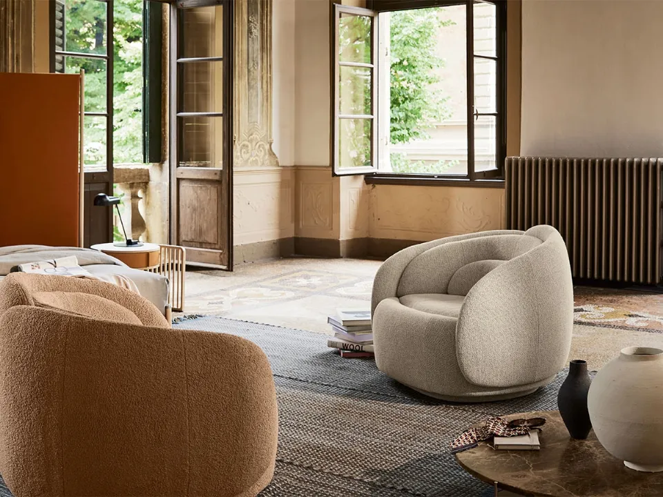 Peonia armchair in padded fabric by Pianca.