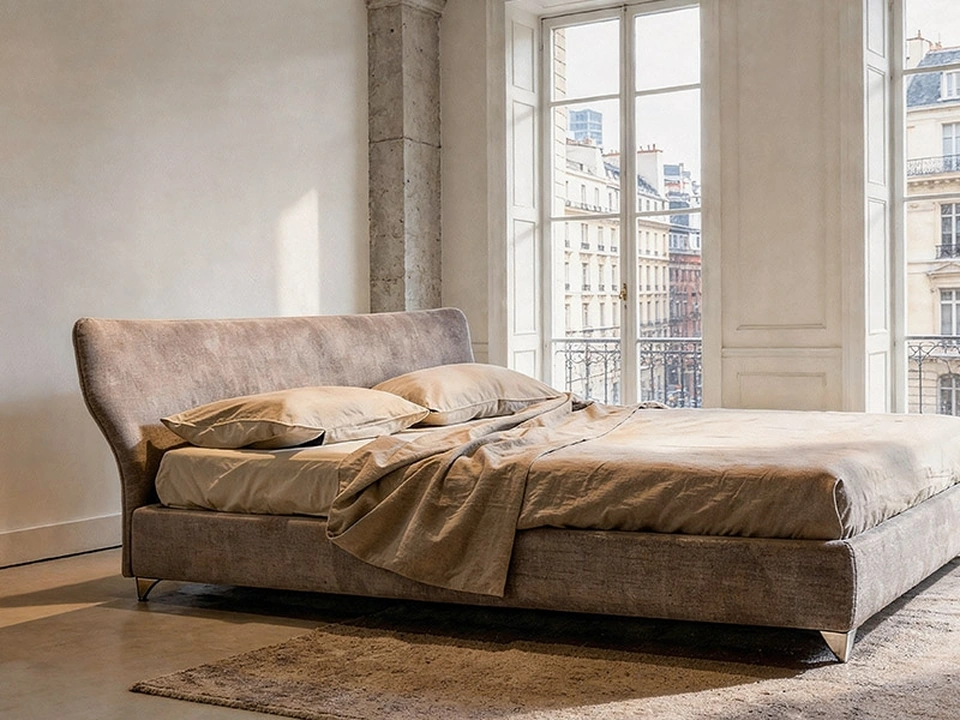 Maya Plus bed with padded fabric upholstery by Alivar