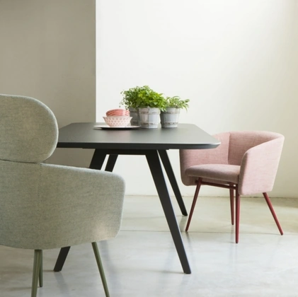 Aky Contract 4 Met Table by TrabA'