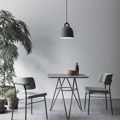 Self Table by TrabA'
