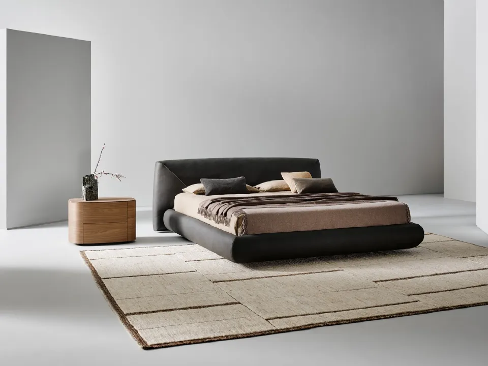 Leather Holden chair by Bonaldo