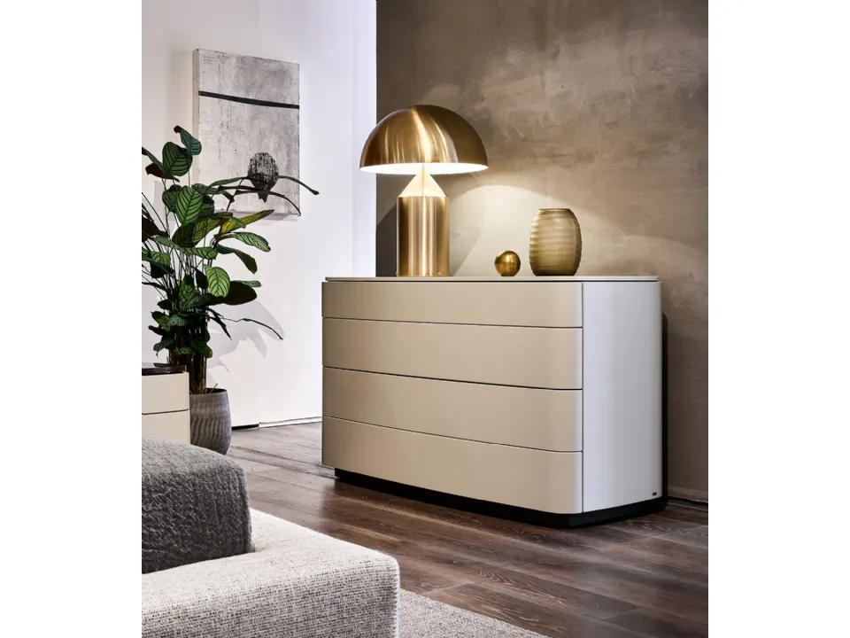 Chest of drawers 