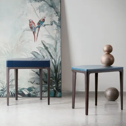 Lacquered side table Vic by Lema