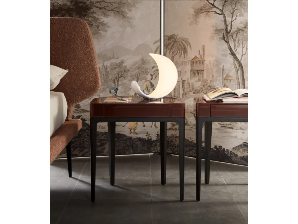 Lacquered bedside table Vic by Lema