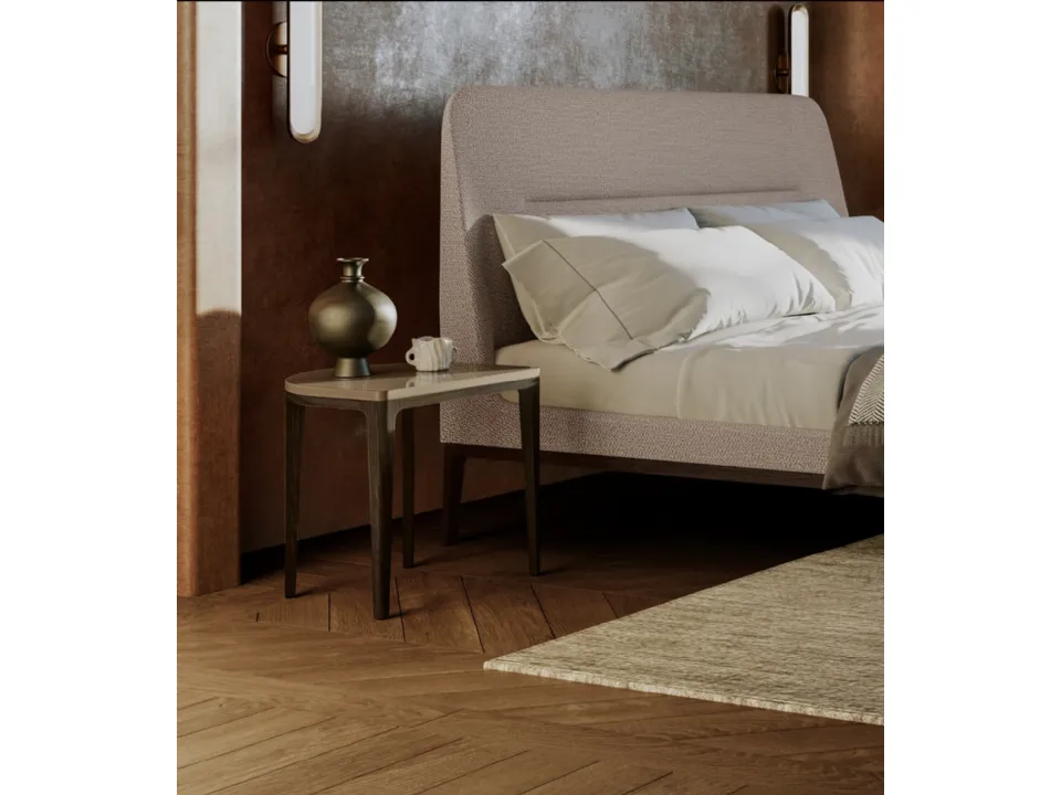 Vic lacquered nightstand by Lema