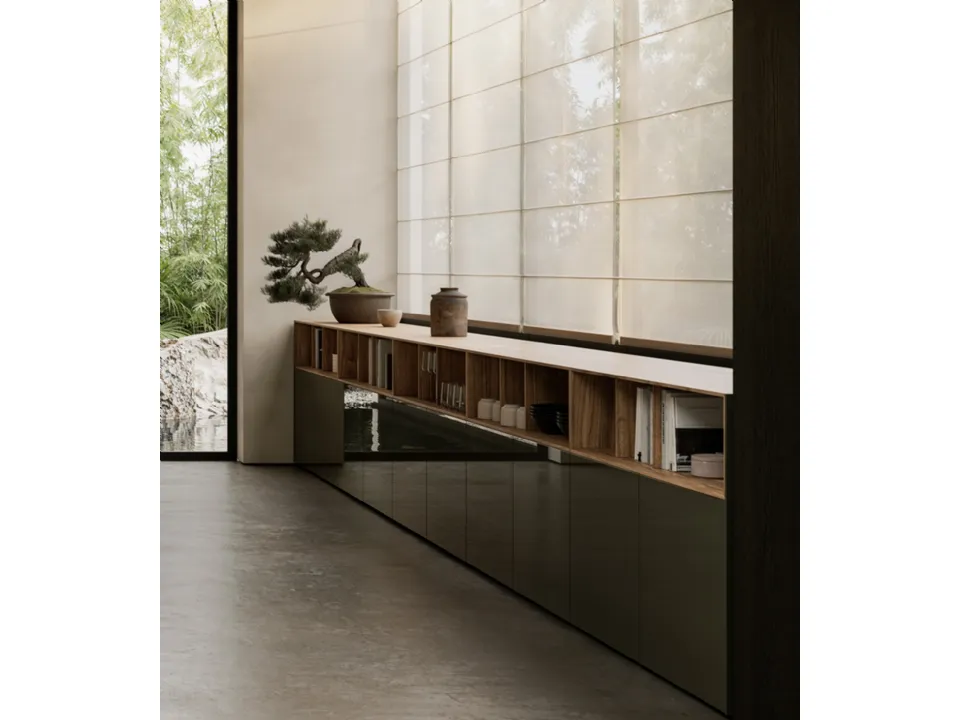 LT40 bookcase in high-gloss lacquer and Lema wood