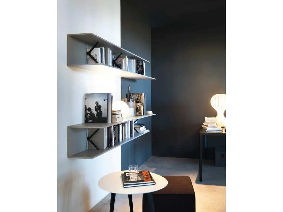 Hanging bookshelf Mimì by Lema
