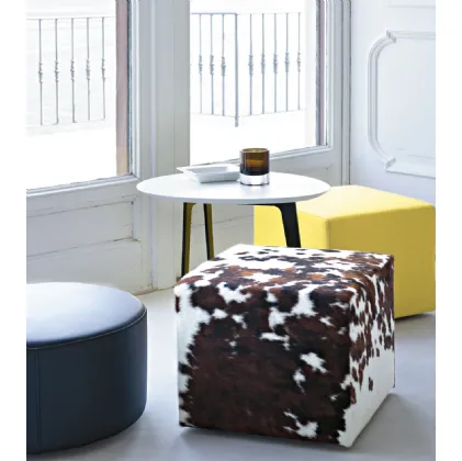 Pouf Pouf in leather or fabric by Lema