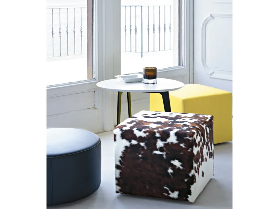 Pouf Pouf in leather or fabric by Lema