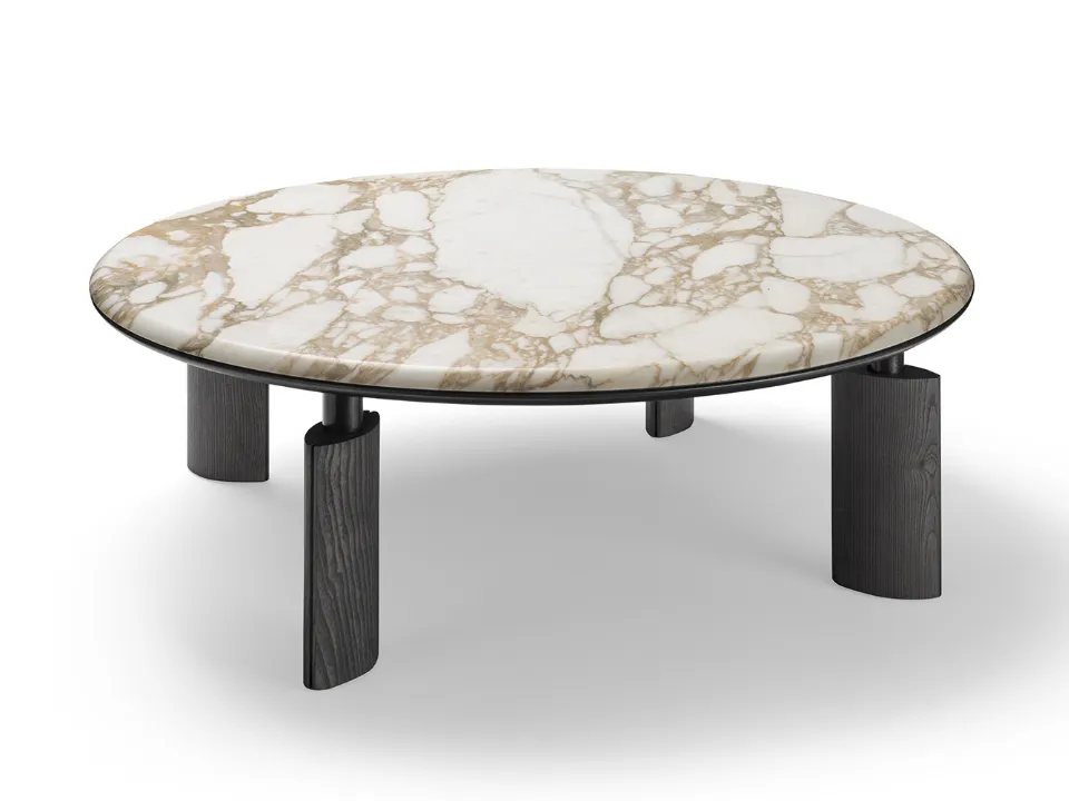 Sound coffee table with marble top by Bodema.