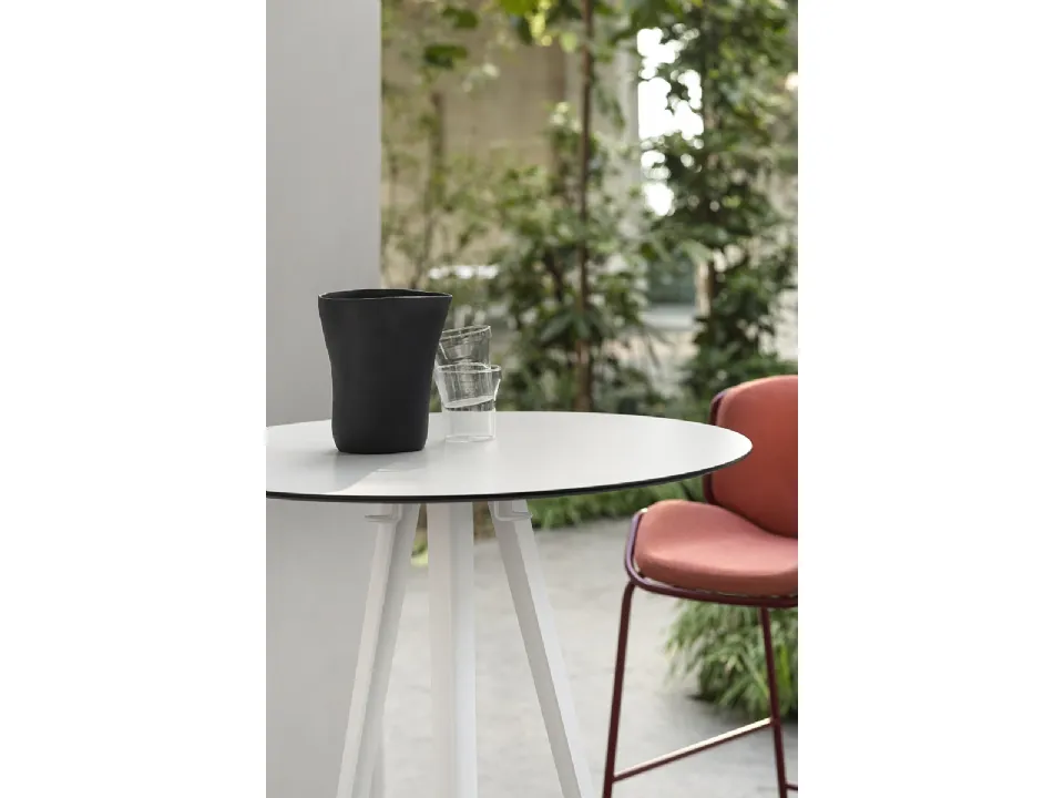 Outdoor coffee table Aki Fast Food by TrabA'