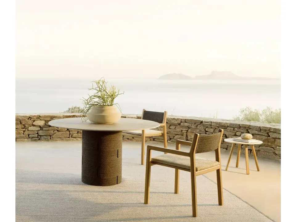Gianna round table in HPL by Varaschin