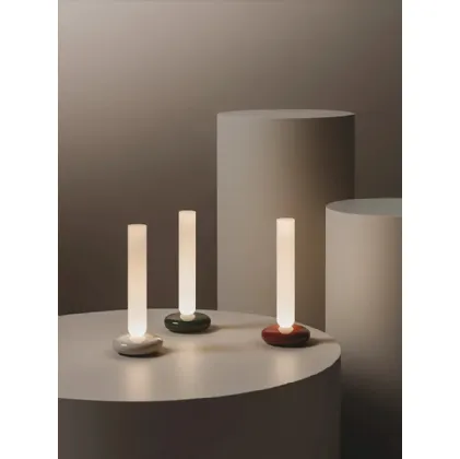 Alba table lamp by Vibia