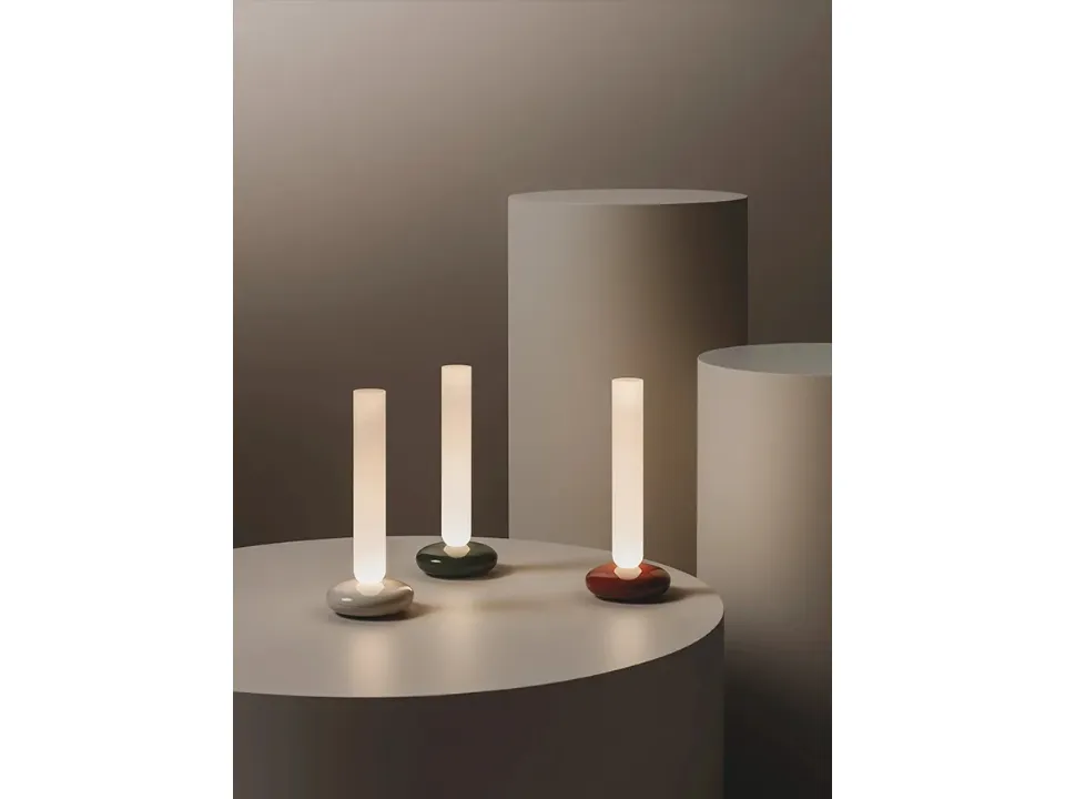 Alba table lamp by Vibia