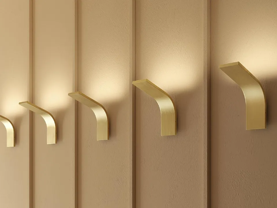 Wall lamp App by Panzeri.