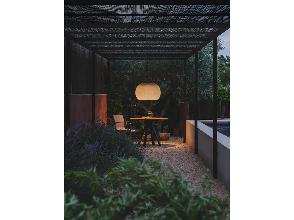 Closer outdoor lamp by Vibia