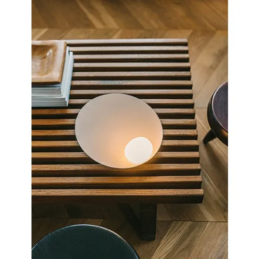 Musa table lamp by Vibia.