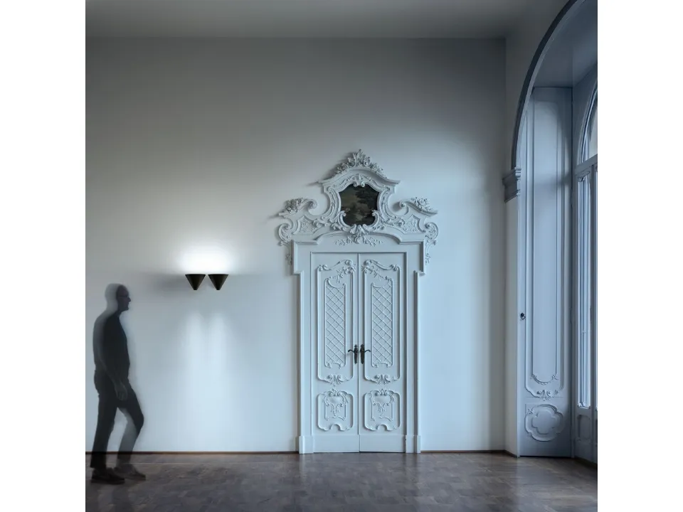 Viceversa wall lamp by Davide Groppi.
