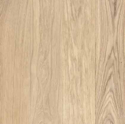 Parquet floor with naturalized assistance in oak essence by Giacobazzi.