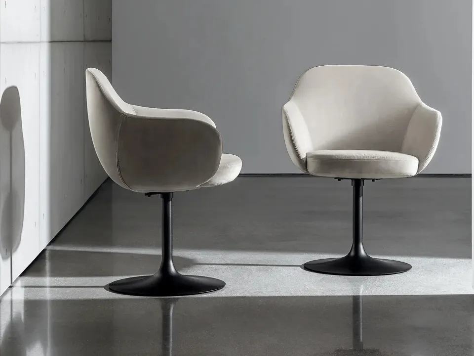 Sovet's swivel chair Cadira.