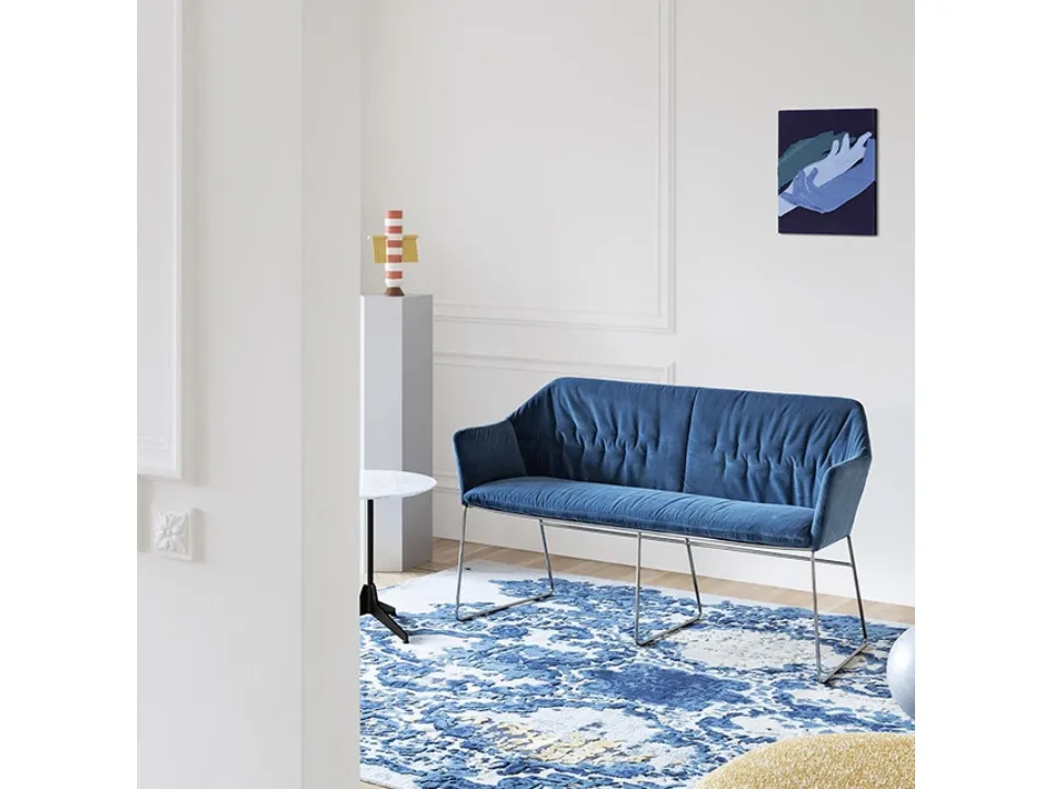 New York-dining linear sofa by Saba