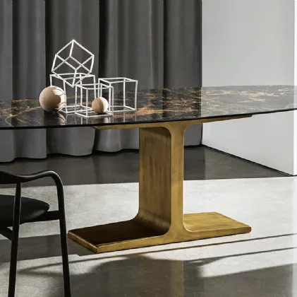 Sovet's Palace shaped table