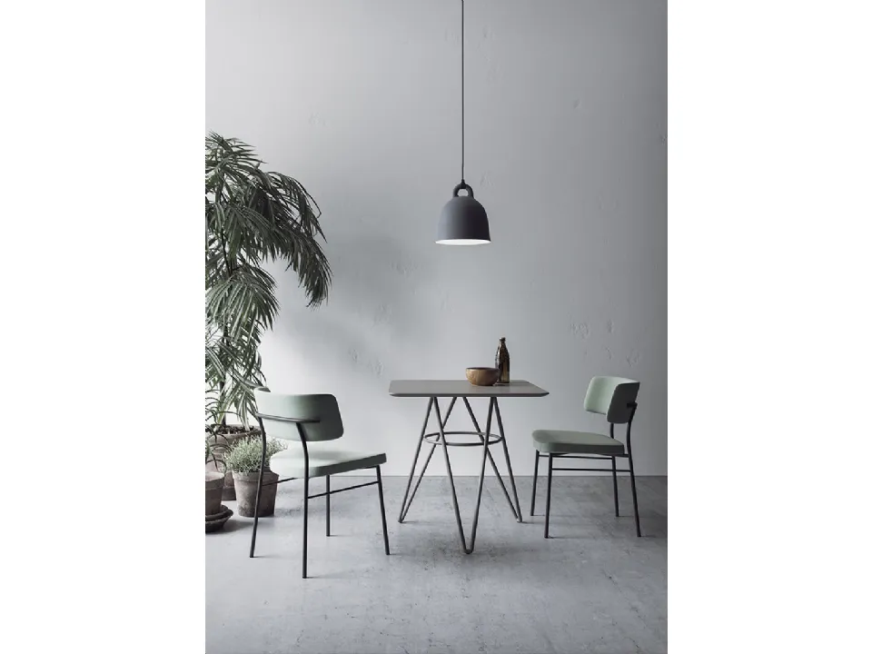 Self Table by TrabA'