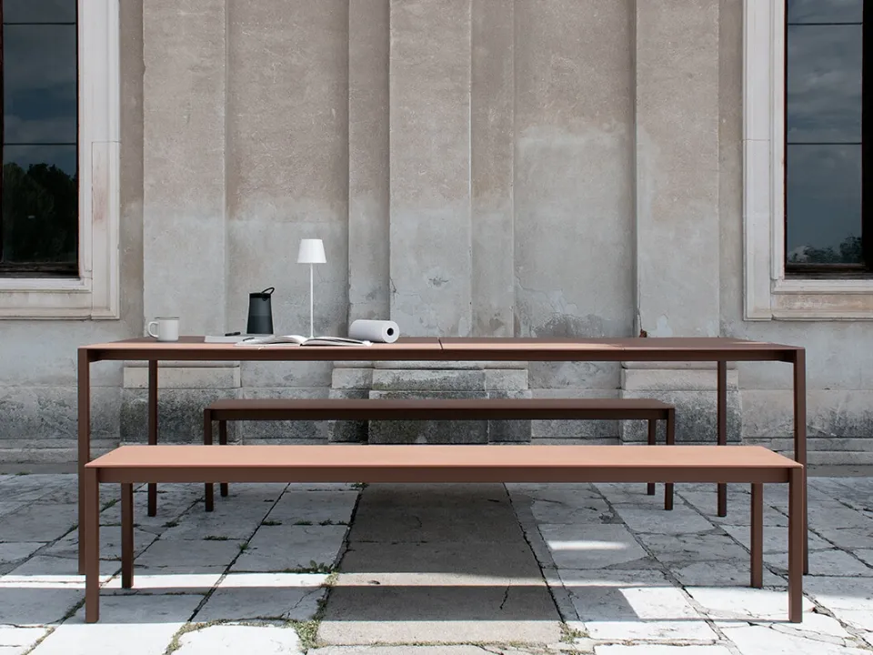 Conference table configuration 06 with terracotta ceramic top and corten steel frame by Extendo.