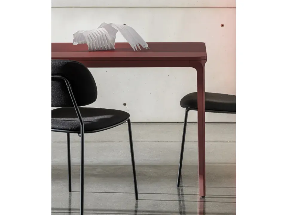 Sovet's Slim 20 table