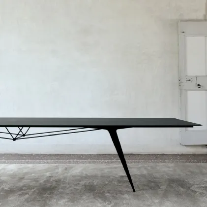 Table T12 configuration 01 with eco-touch basalt HPL top and Extendo steel frame