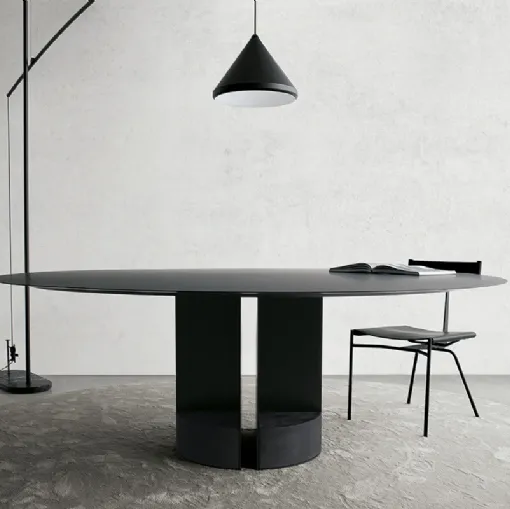 Table T13 configuration 01 with HPL FENIX® black top, steel frame and black Marquina marble counterweights by Extendo.