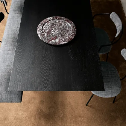 Table T8 configuration 03 with black ash HPL top by Extendo.