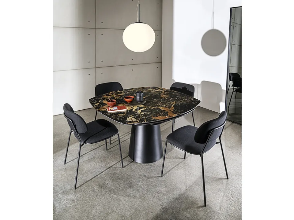 Sovet's extendable Totem table.